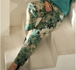 冬の始まりに選ぶ、40代女性のきれいめジャガードパンツ3選