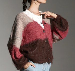 大人の冬支度。素材で魅せる上質ニットスタイル